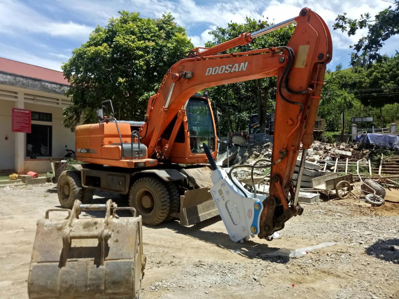 Dịch vụ phá dỡ công trình Hà Nội uy tín và an toàn hiện nay 